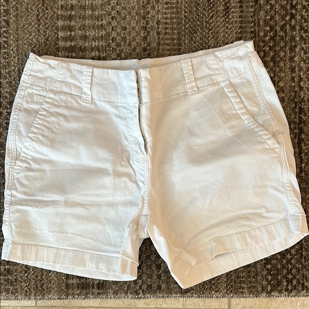 Vineyard Vines White Bermuda Shorts Classic Style